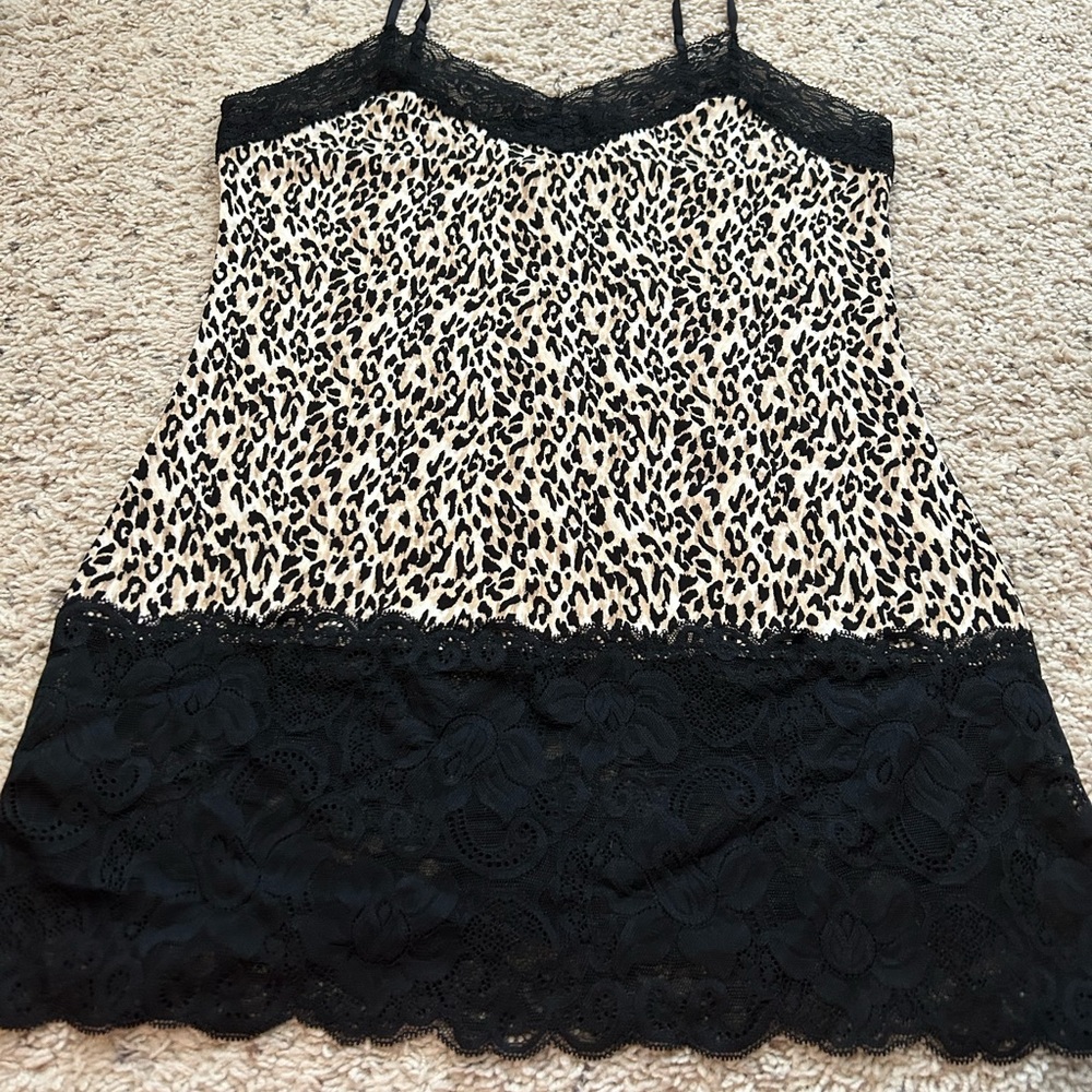 White House black market cami top